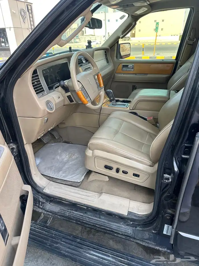 لنكولن نافيجتور 2009 نظيف شبه مخزن 7