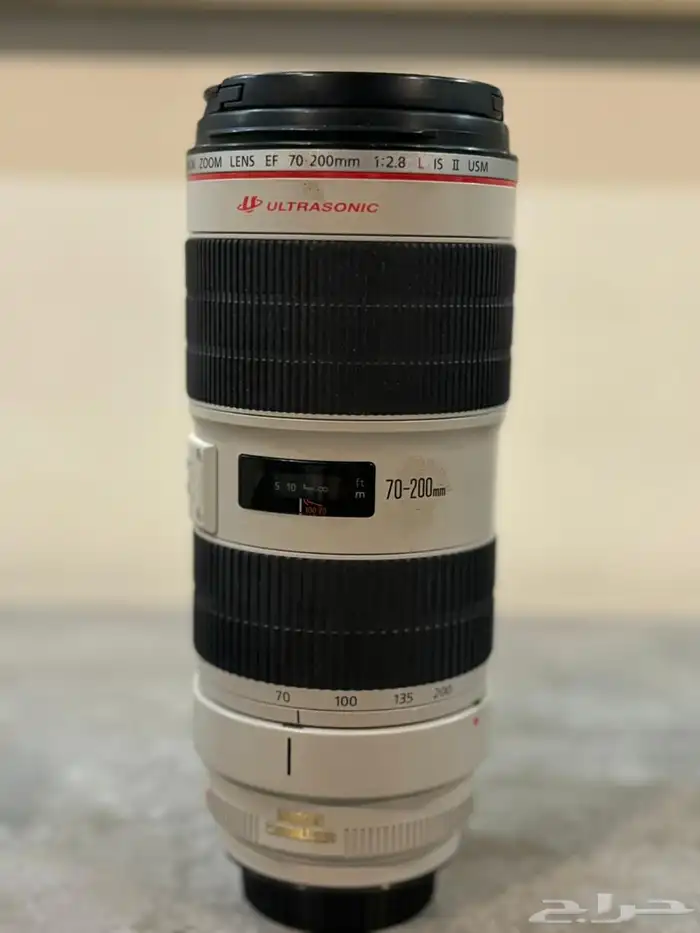 عدسة كانون 70-200 F 2.8 0