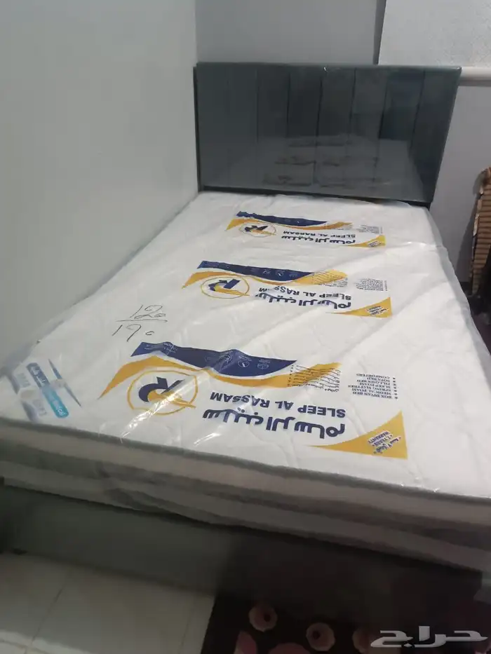 غرفة نوم كاملة  أثاث منزلي  سرير ودولاب وبطانيات 20