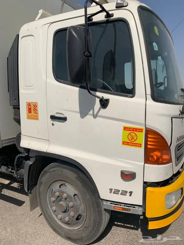 لوري هينو 2014 2