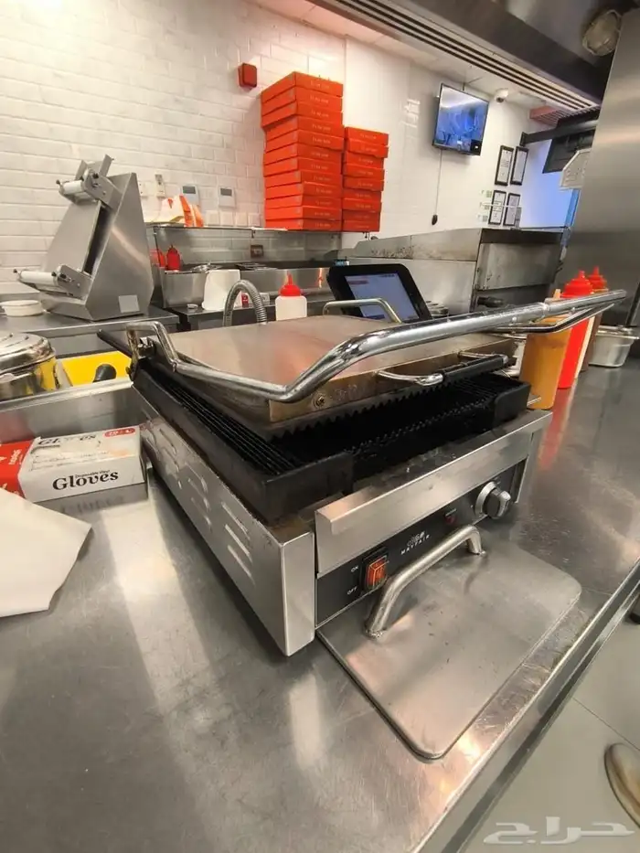 محل للتقبل كامل. وجاهز. براند الدمام حي النور 8