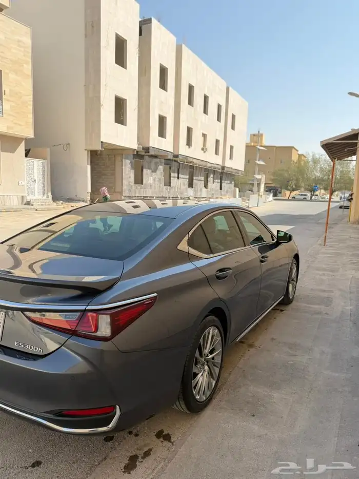 لكزس 2023 موتر اخو الجديد هابيرد ES 300 ((تم البيع )). 3