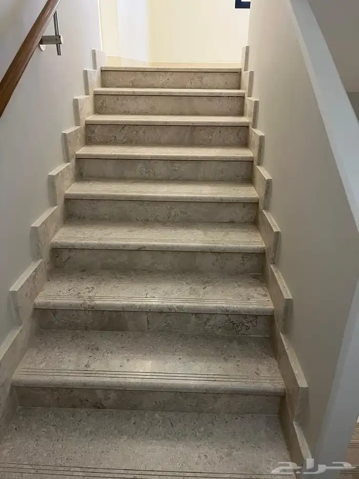 فيلا للبيع بطراز سلماني 23