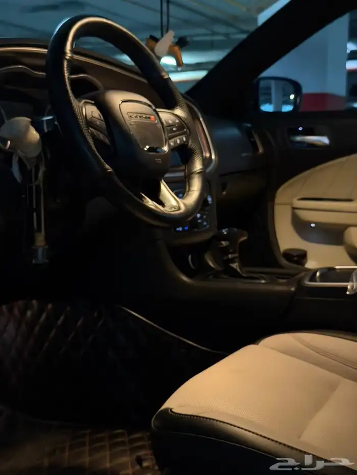 دوج تشاجر 2018 بريميوم RT 8 8