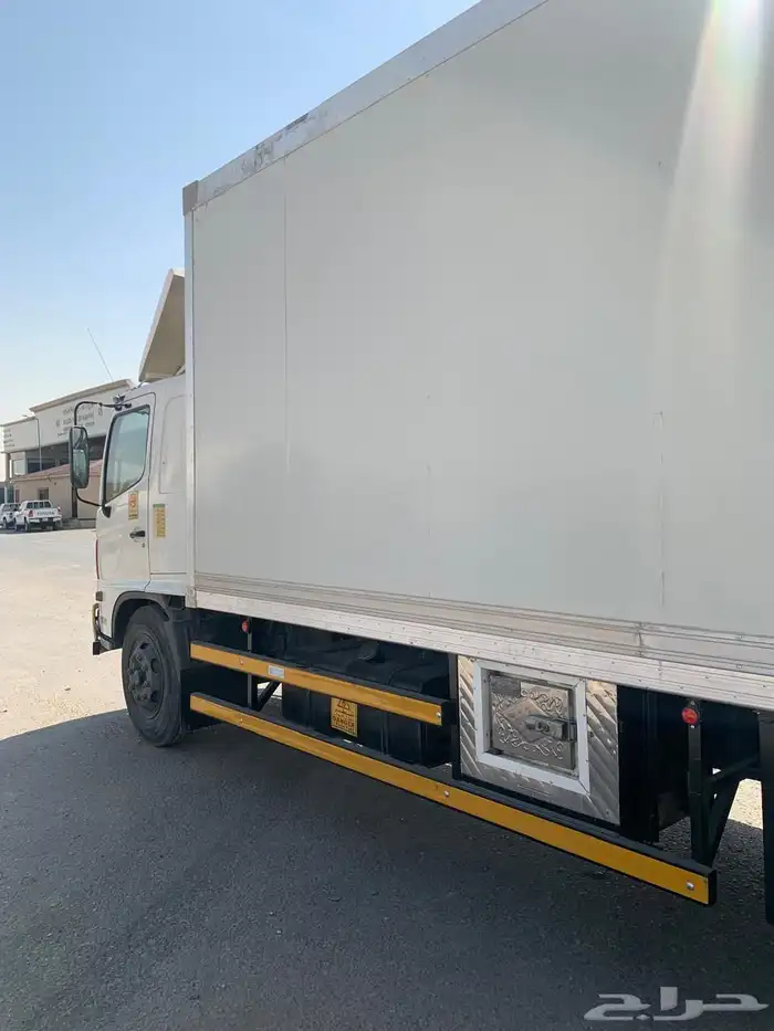 لوري هينو 2014 4