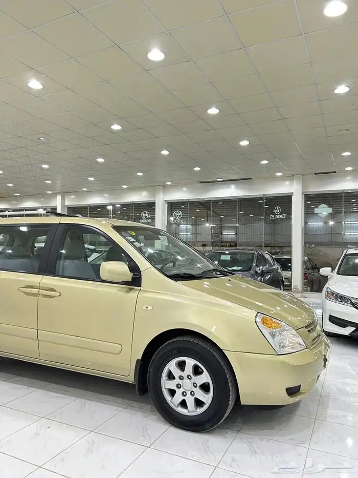 كيا كارنيفال 2009 10