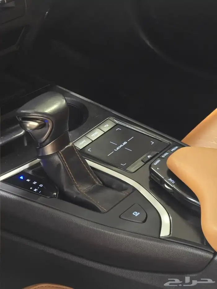 لكزس UX200 موديل 2020 بحاله الوكاله 13