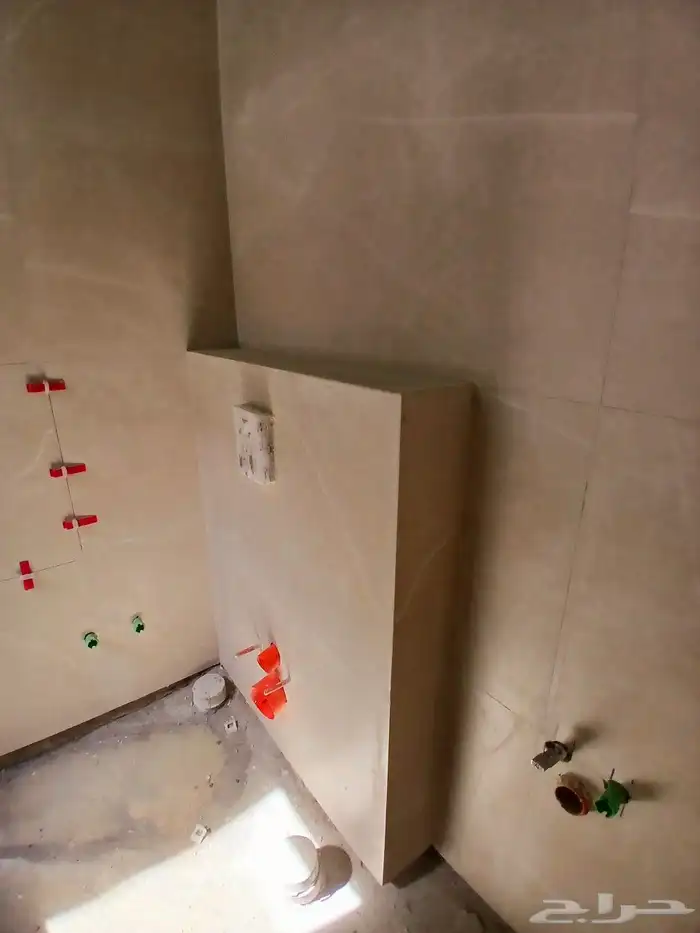 مبلط حمامات مطبخ ارضيه سطح كل شيء 1