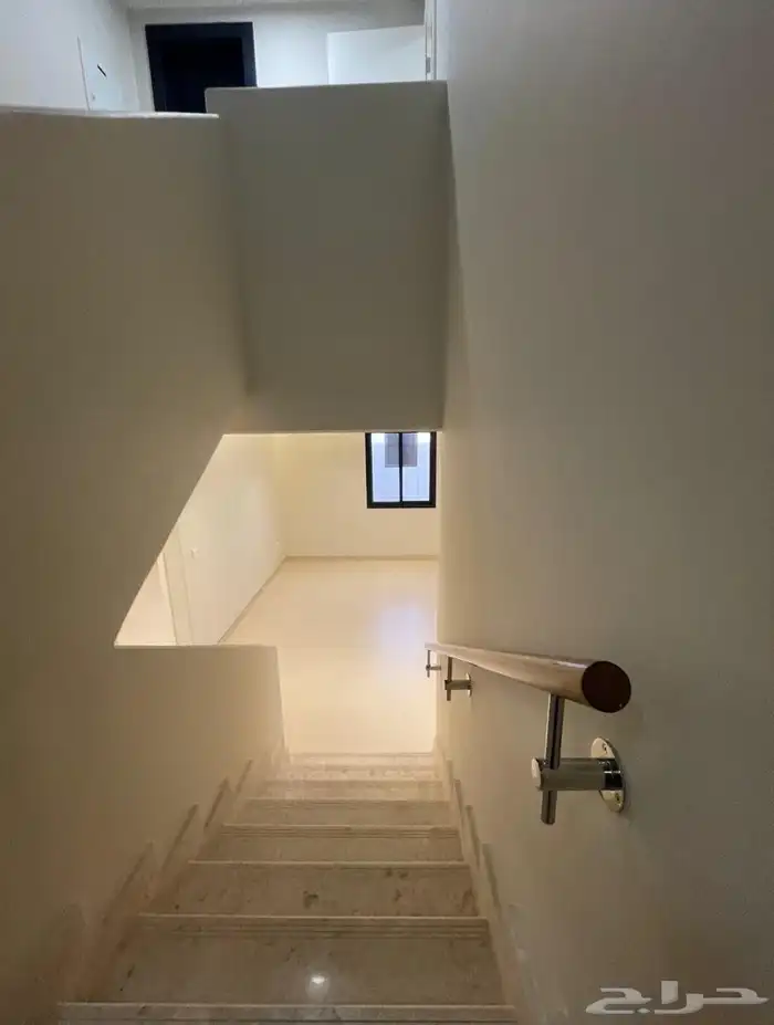 فيلا للبيع بطراز سلماني 25