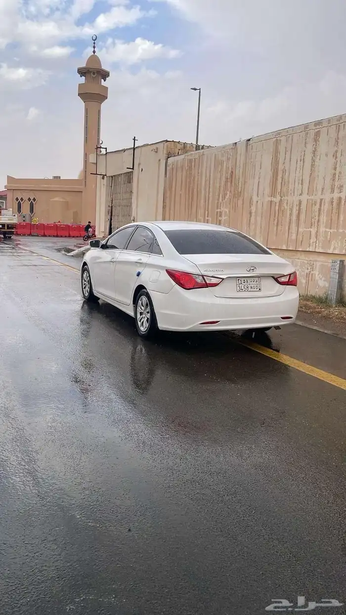 سوناتا 20013فيه راس مكينه وعليه ضمان بقيله 3شهور قير شرط وا 0