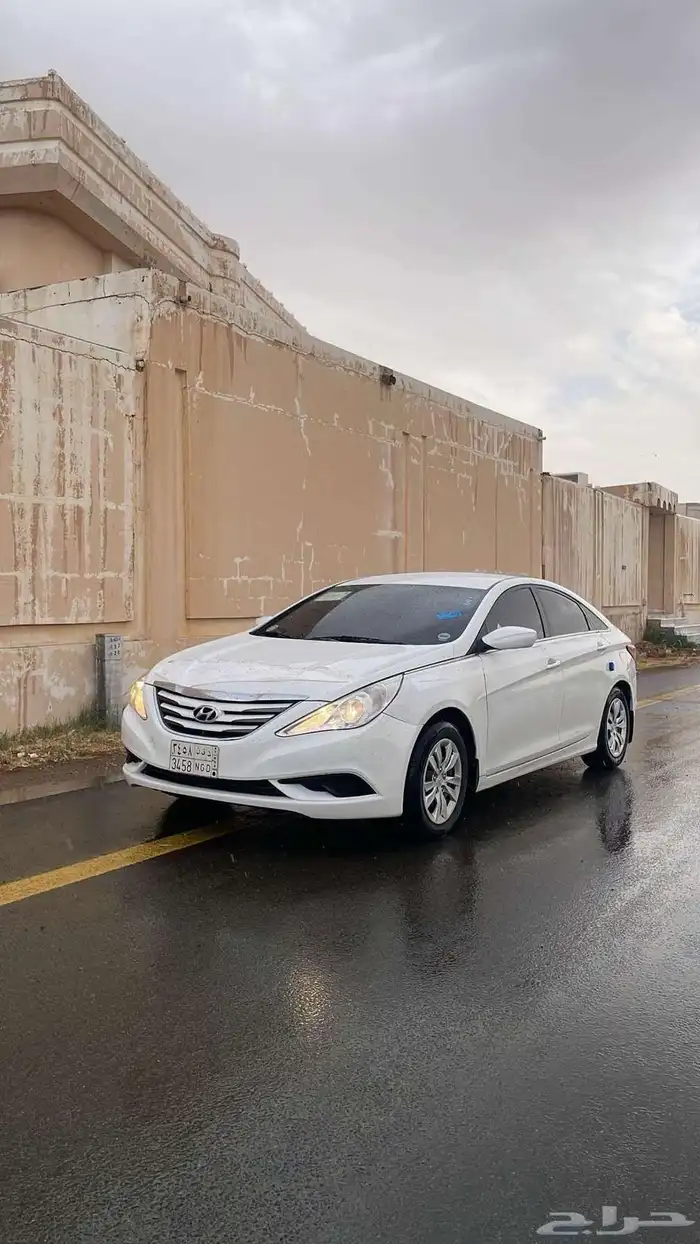 سوناتا 20013فيه راس مكينه وعليه ضمان بقيله 3شهور قير شرط وا 1