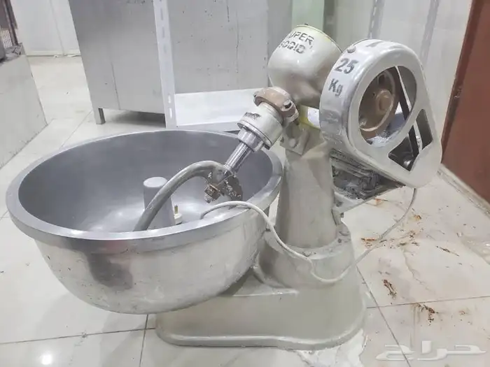 اغراض مطعم نظيفه وممتازه للبيع 1