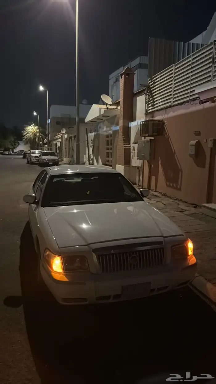 فورد جراند ماركيز 2008 20