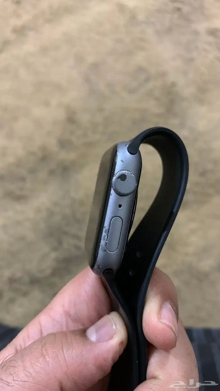 ساعة للبيع 1