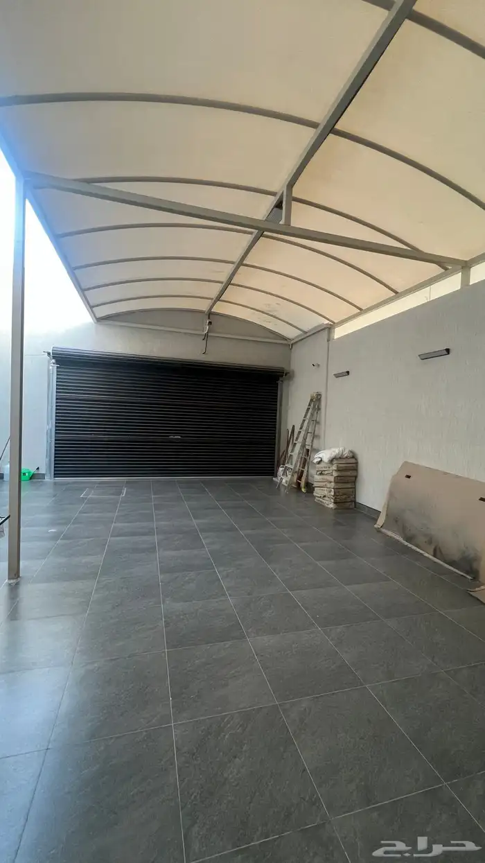 للبيع فيلا مستقله 625 متر مؤثثه حي بدر 91 35