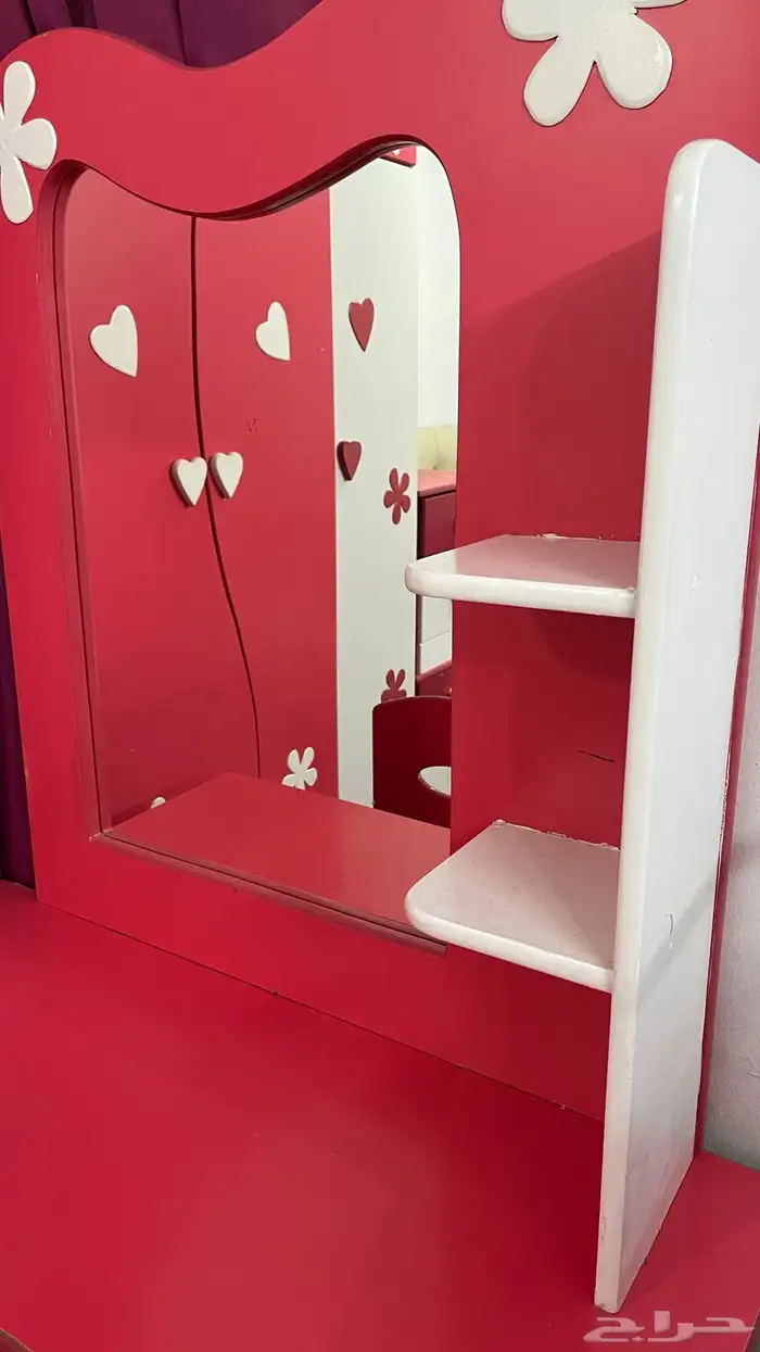 دولاب مع ملحقاته 2