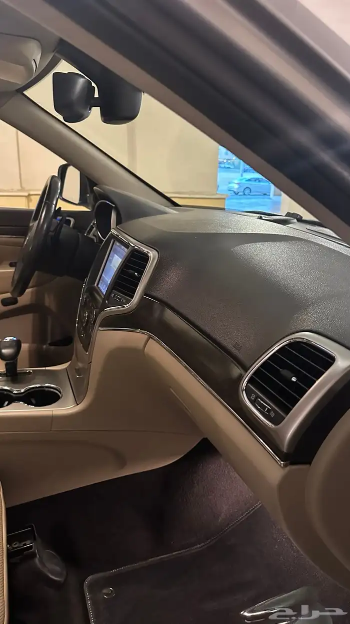 جراند شروكي (فل كامل) V8 10