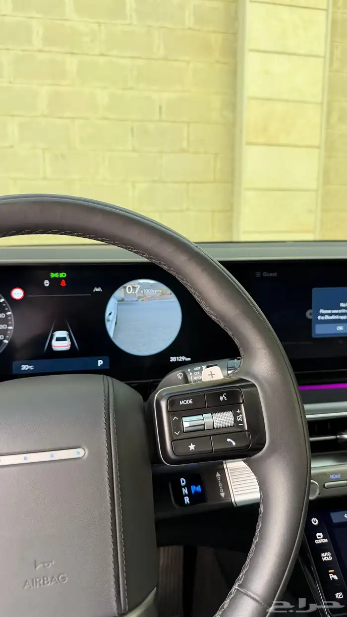 ازيرا 2023 ( بنزين 6V ) فل اوبشن مواصفات خاصه بحالة الوكالة 16