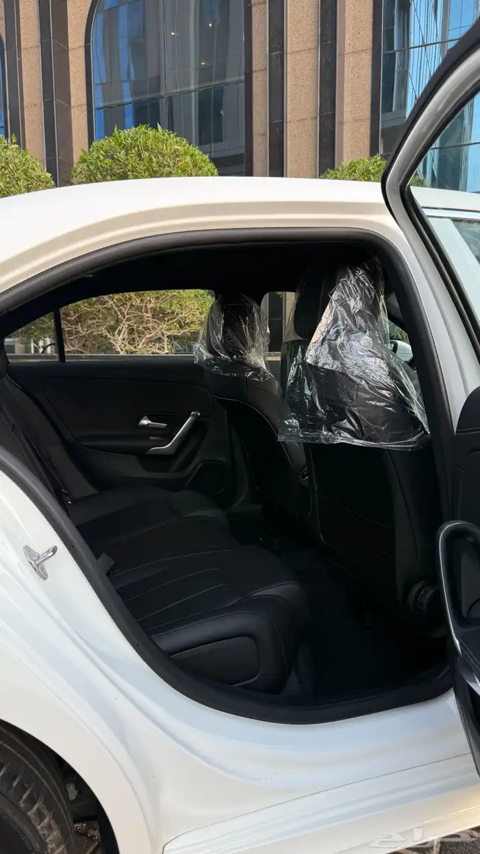 مرسيدس a180 زيرو 2023 15