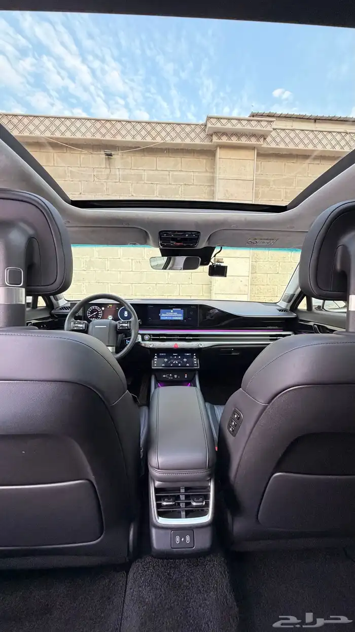 ازيرا 2023 ( بنزين 6V ) فل اوبشن مواصفات خاصه بحالة الوكالة 28