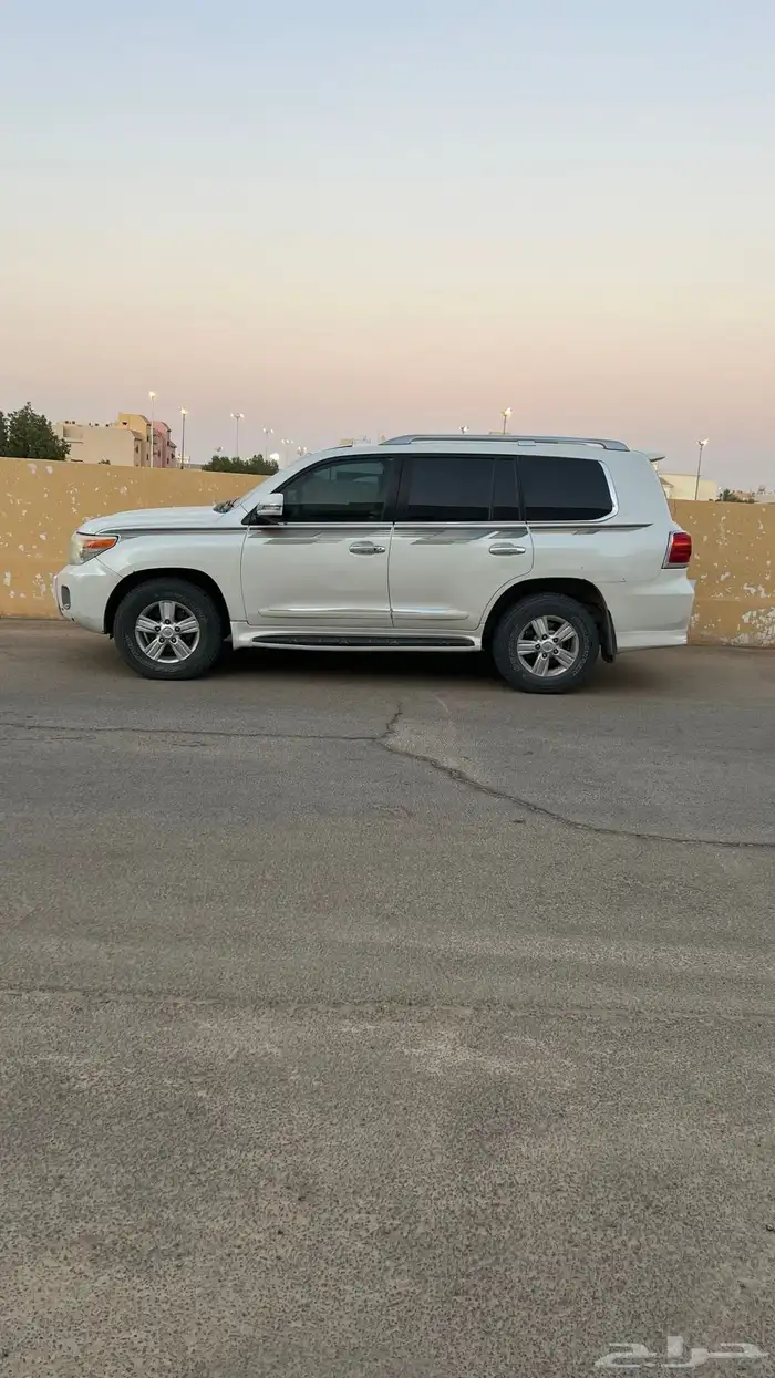 لاندكروزر ابييض 2014 9