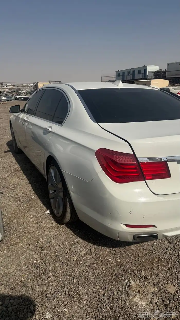 قطع غيار بي ام دبليو 740 2012 2