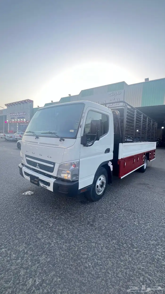 ميتسوبيشي 2023 دينا صندوق 5 متر كانتر 2