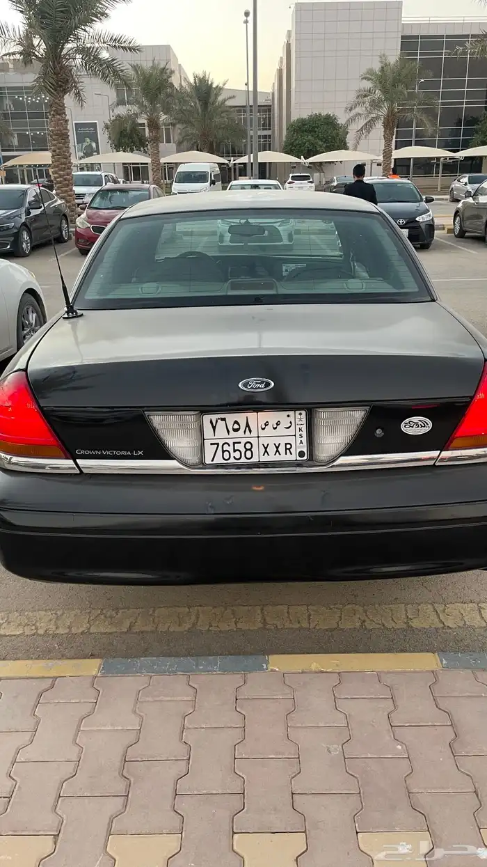 فورد فكتوريا 2001 LX وارد الدوحة 13