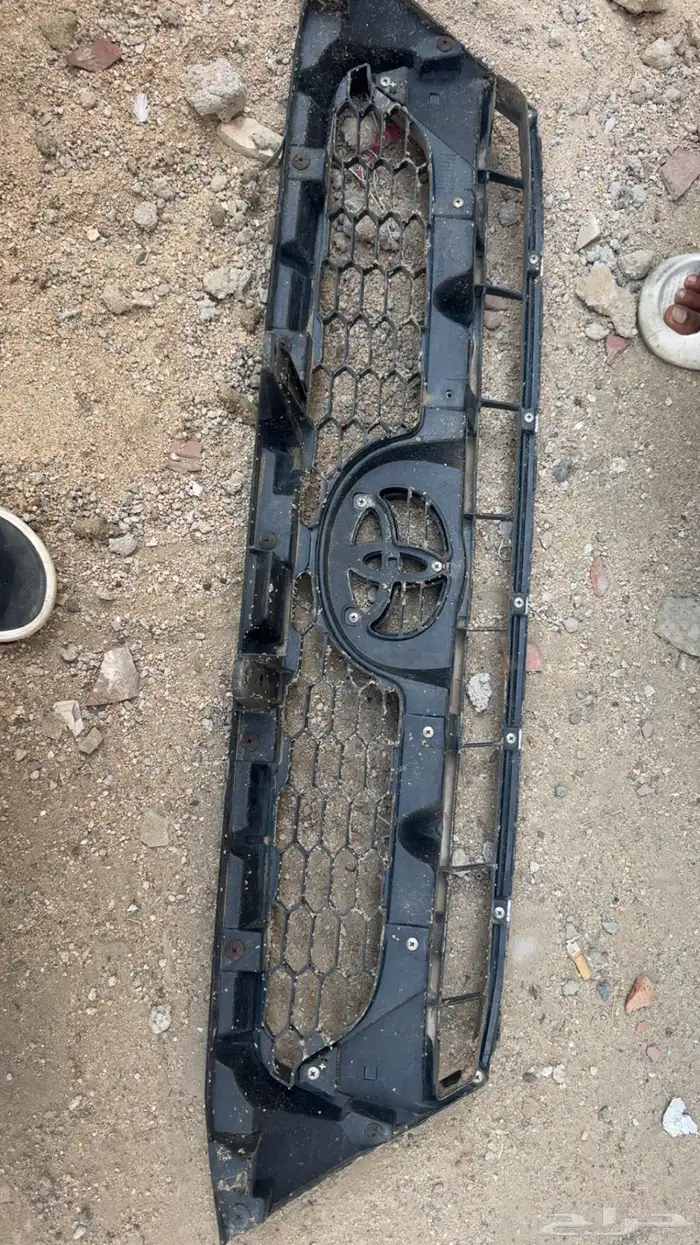 شبك هايلوكس اصلي 2007 الي2011 1