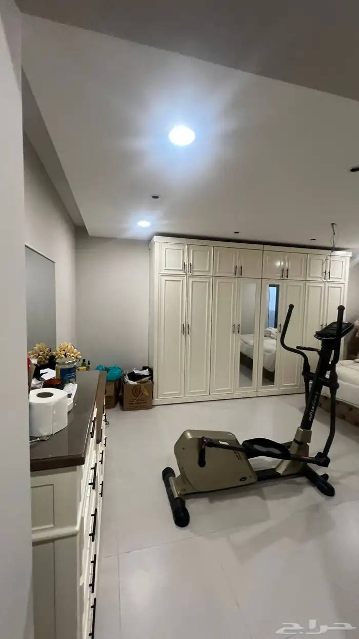 للبيع فيلا مستقله 625 متر مؤثثه حي بدر 91 21