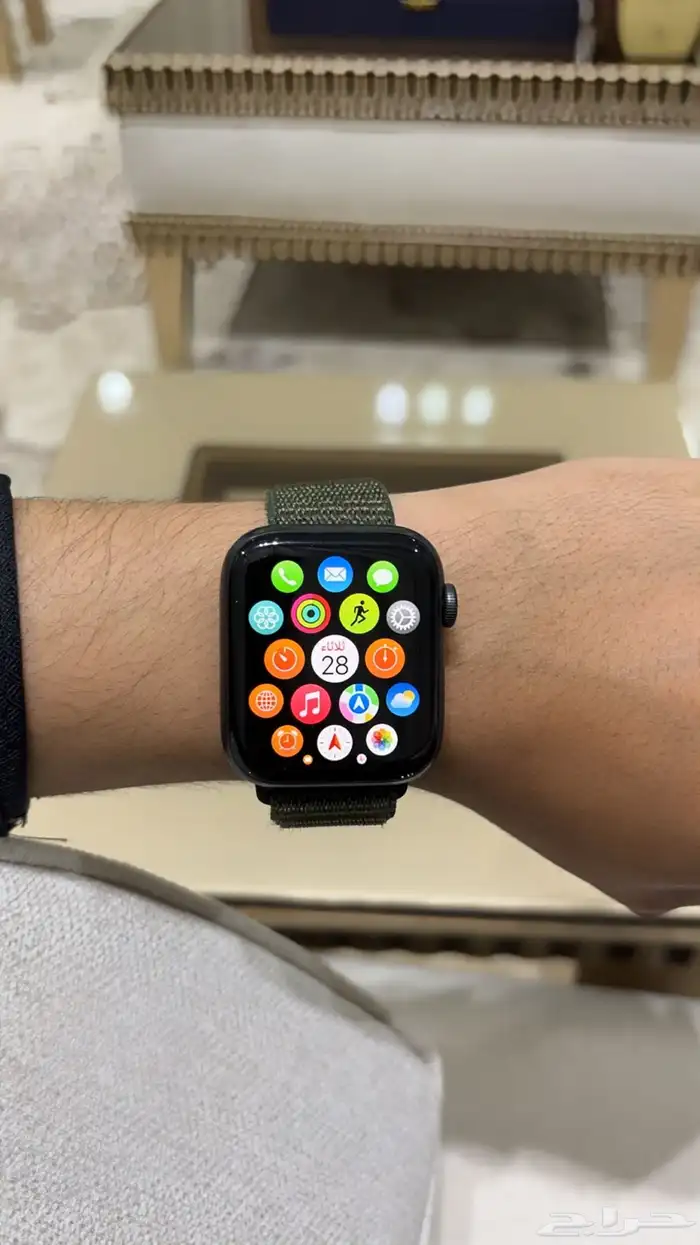 ساعة ابل الاصدار السادس 0