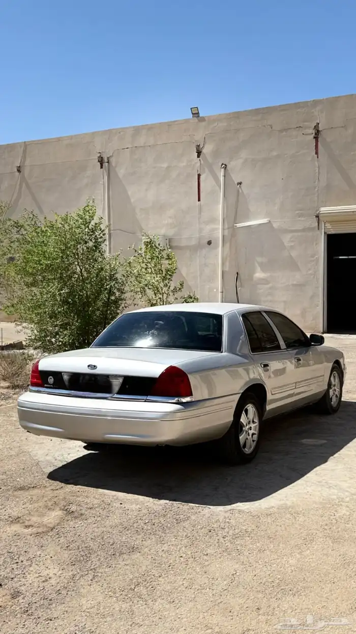 للبيع فورد فكتوريا 2009 5