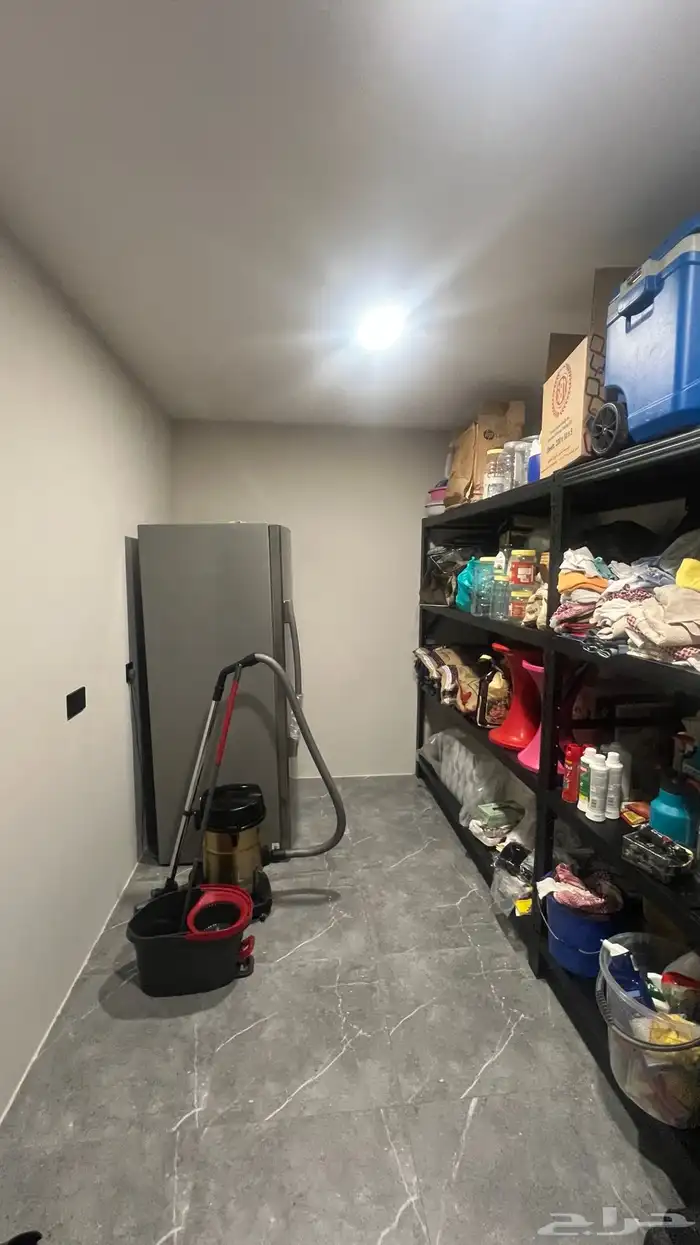 للبيع فيلا مستقله 625 متر مؤثثه حي بدر 91 32