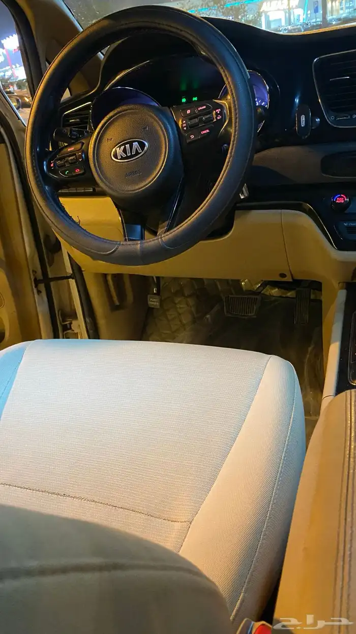 كيا كارنيفال2017 15