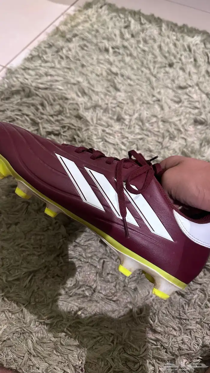 حذاء كورةقدم أديداس اصلي بسعر خيالي مستعجل مقاس45لعب مباراة 6