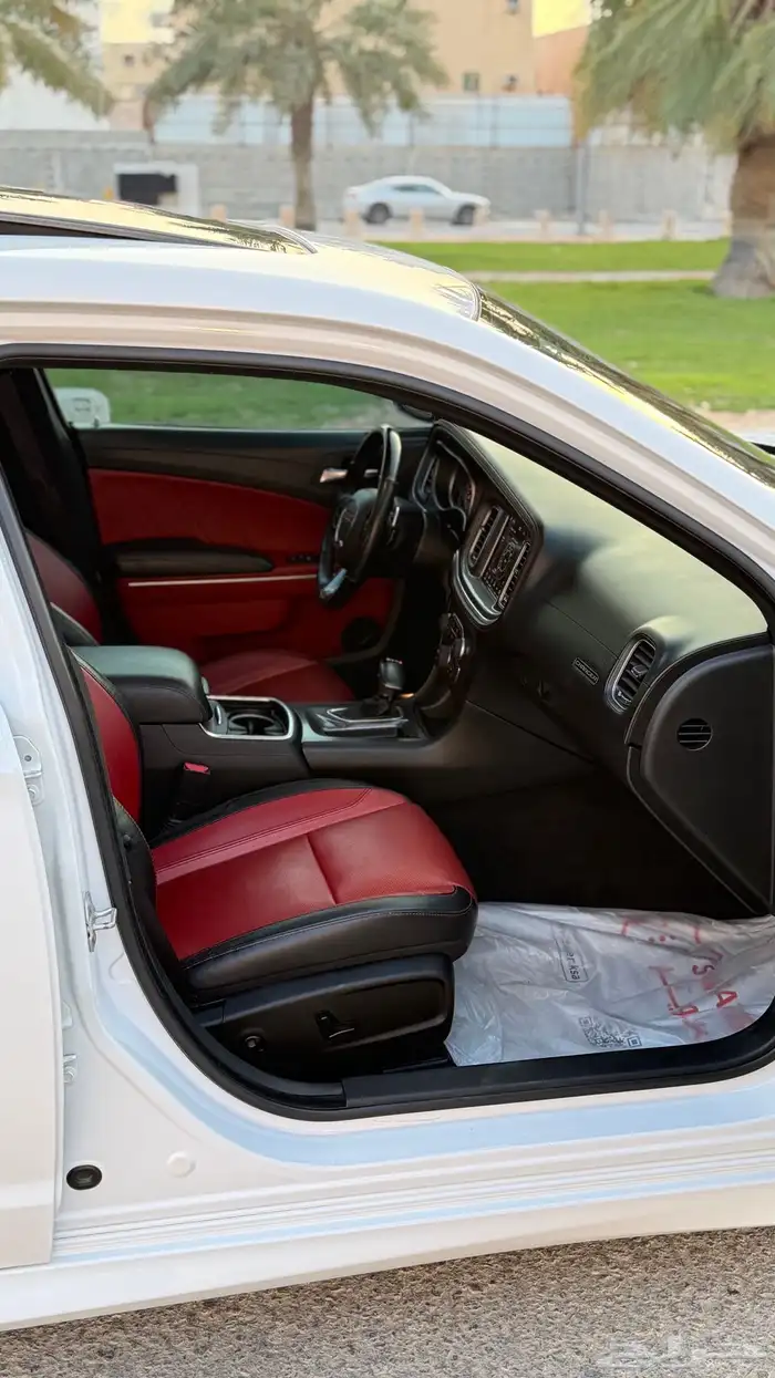 تشارجر 2021 rt تحت الضمان 16