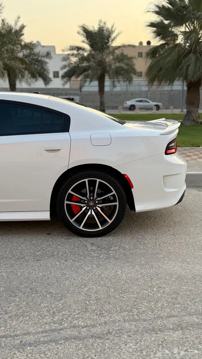 تشارجر 2021 rt تحت الضمان 2