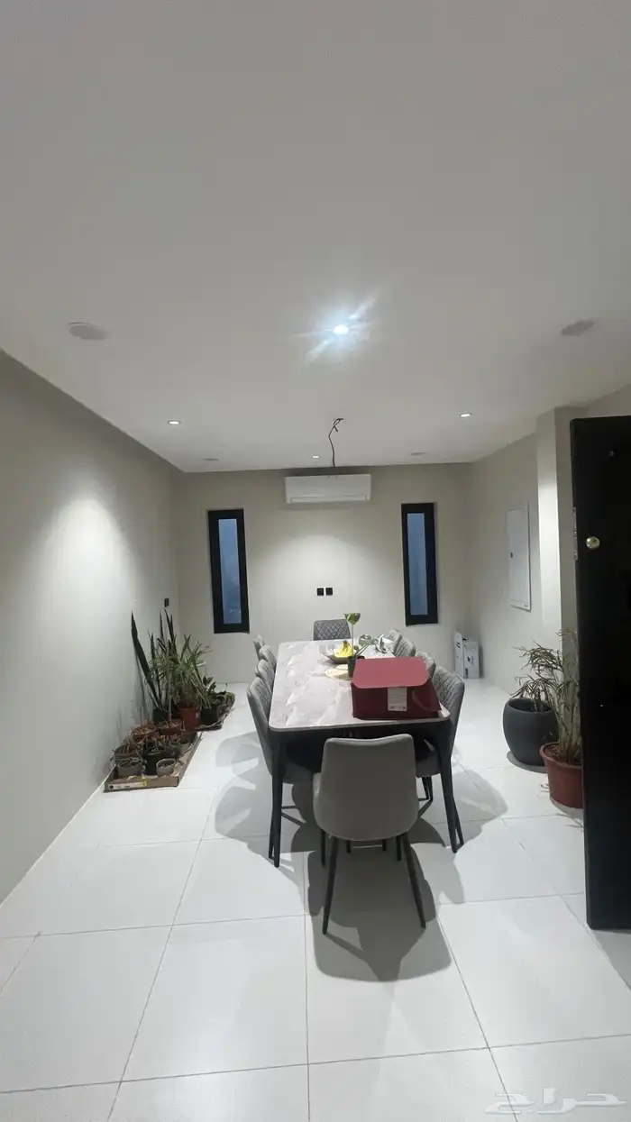 للبيع فيلا مستقله 625 متر مؤثثه حي بدر 91 13