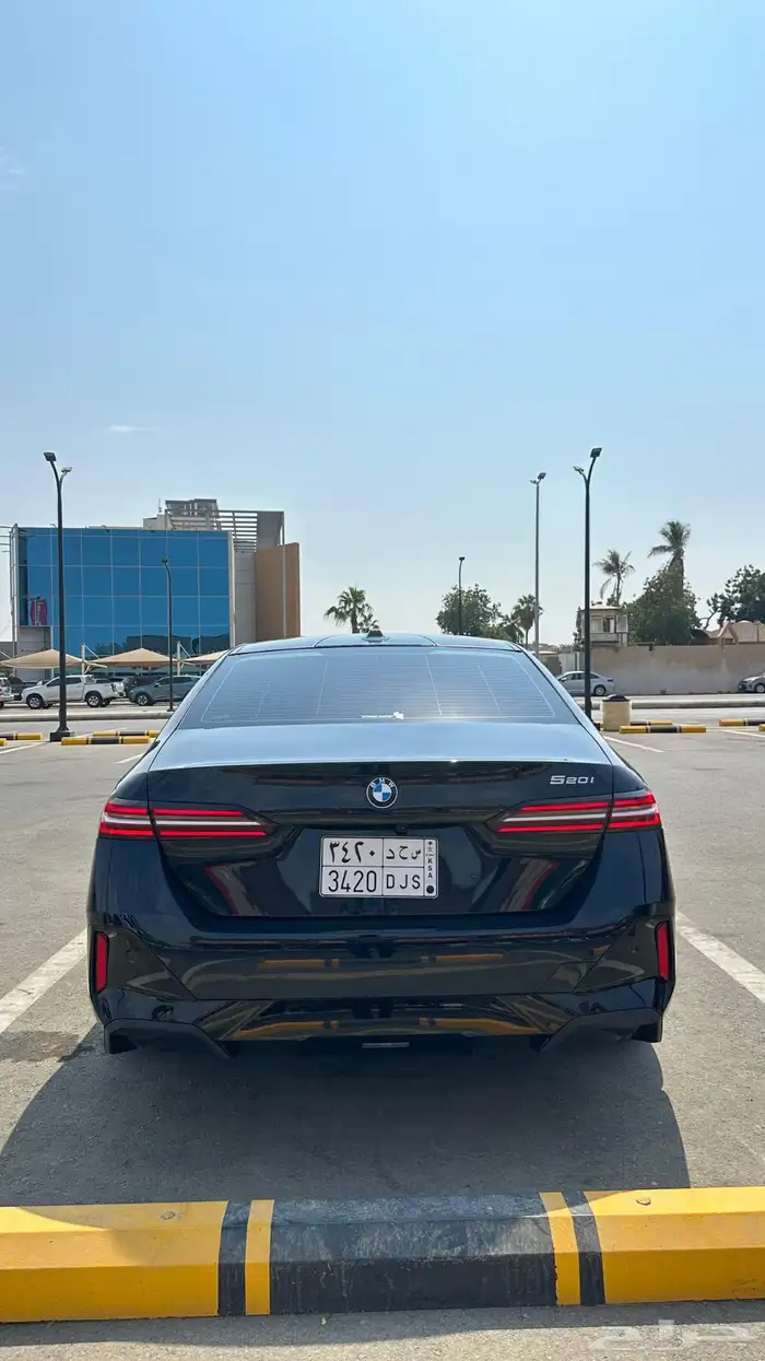 بي ام دبليو الفئة الخامسة 2