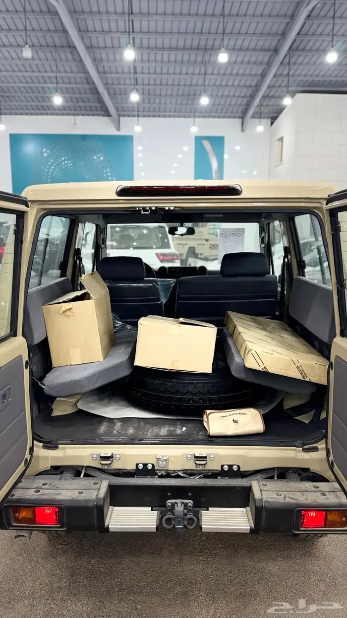 تويوتا ربع مصندق قير عادي بنزين 5