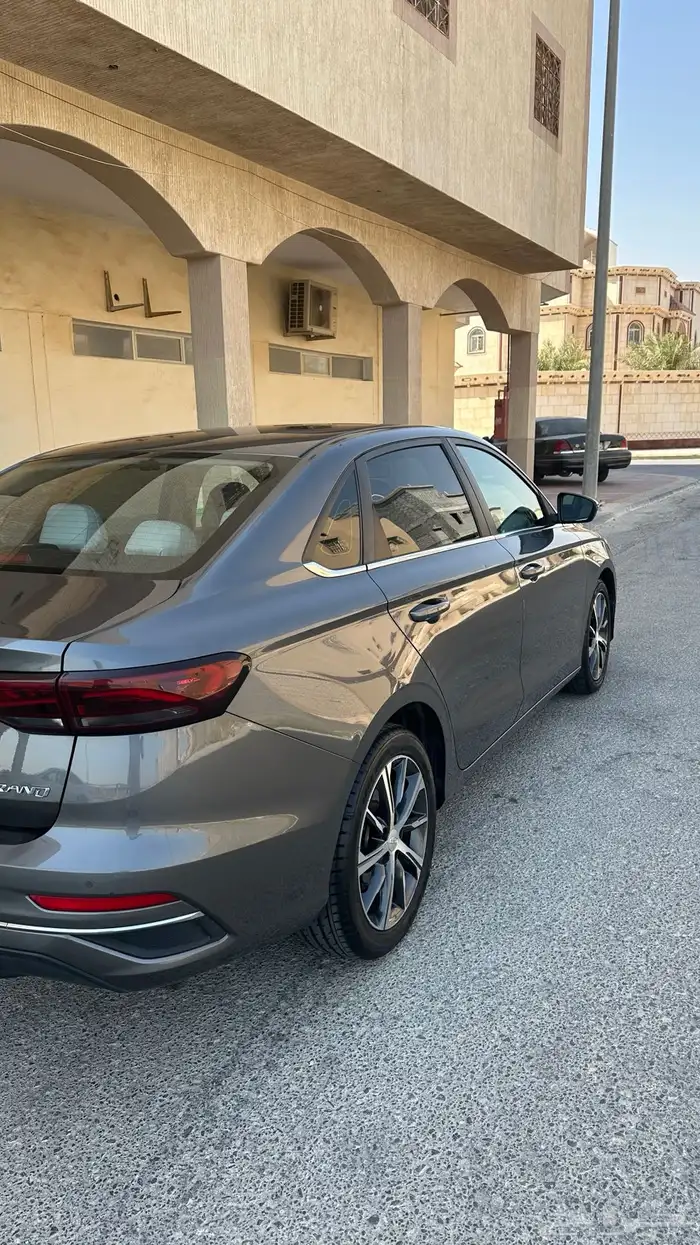 جيلي امجراند 2023 فل كامل 4