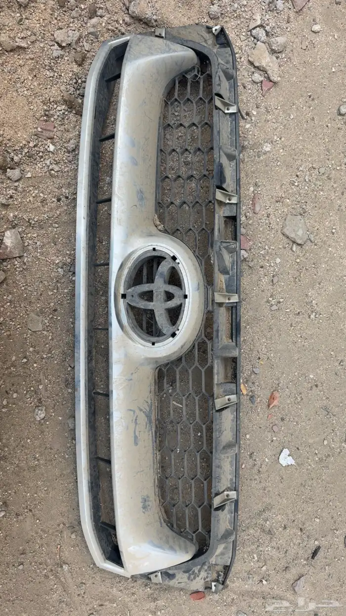 شبك هايلوكس اصلي 2007 الي2011 3