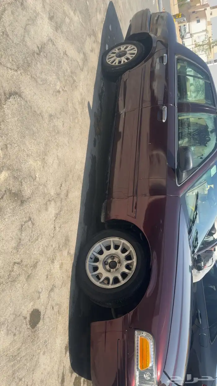 فورد فكتوريا اللون احمر 6