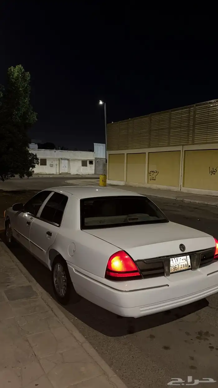 فورد جراند ماركيز 2008 18