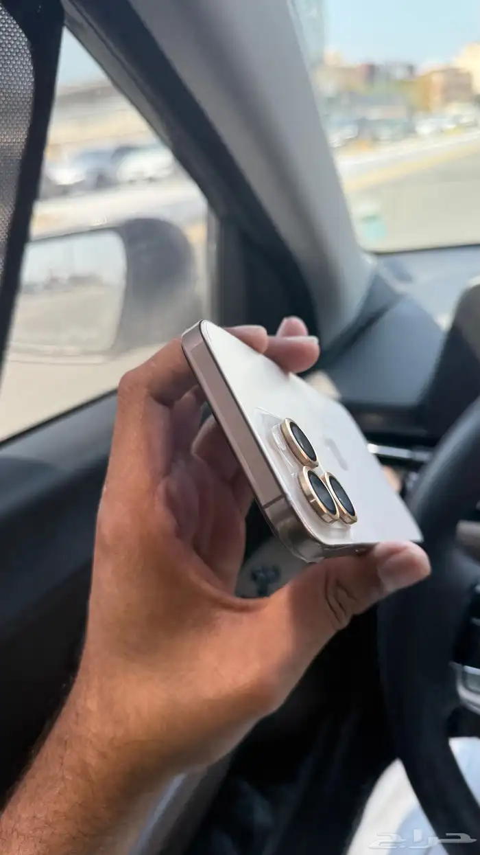 ايفون 16 برو ماكس 256 صحراوي جديد عليه حماية وكرتون و شاحن 2