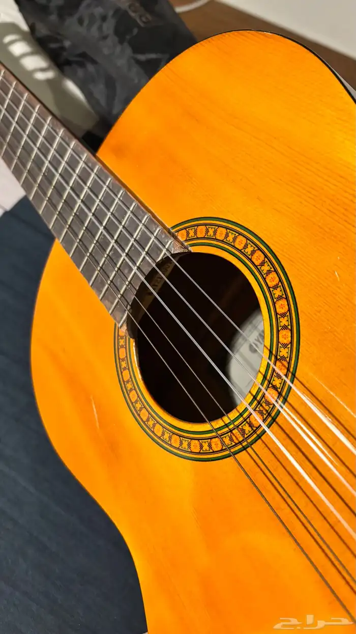 قيتار ياماها Cs40 3