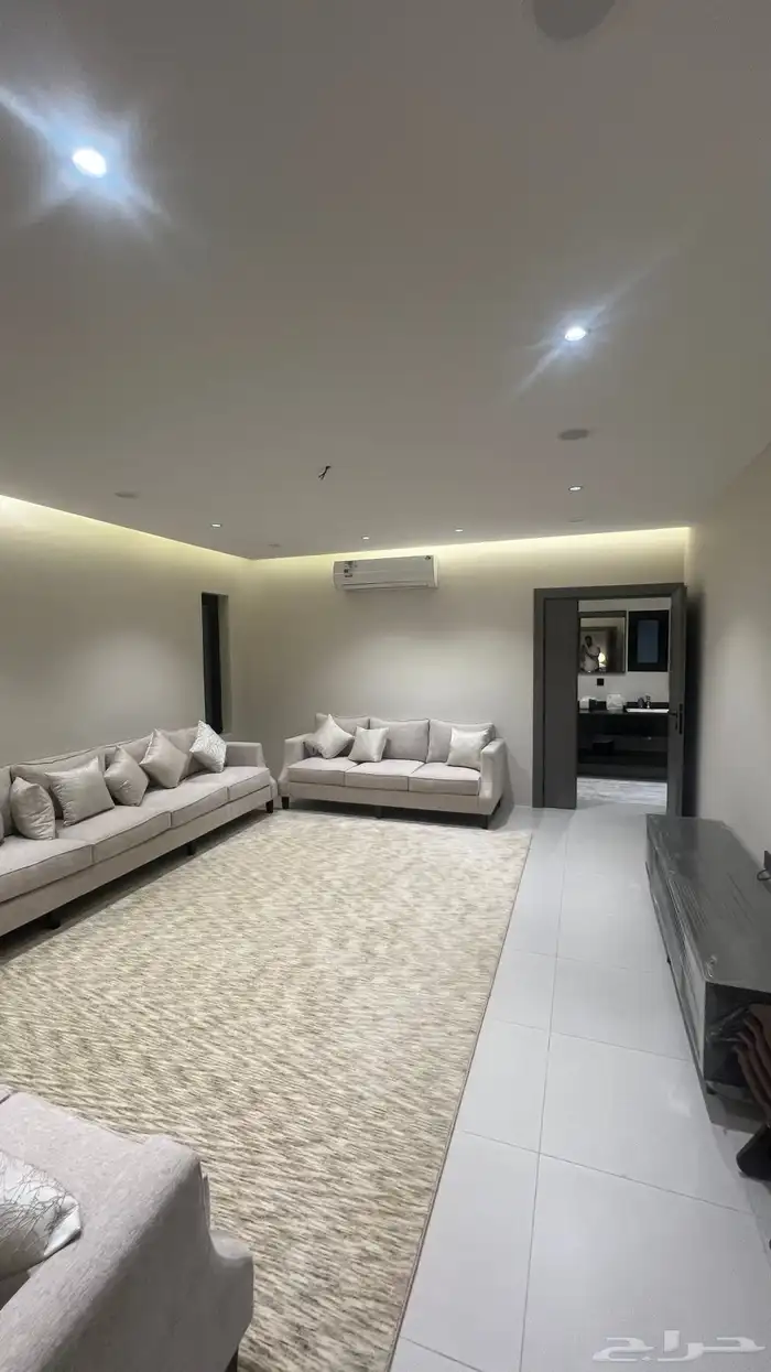 للبيع فيلا مستقله 625 متر مؤثثه حي بدر 91 8