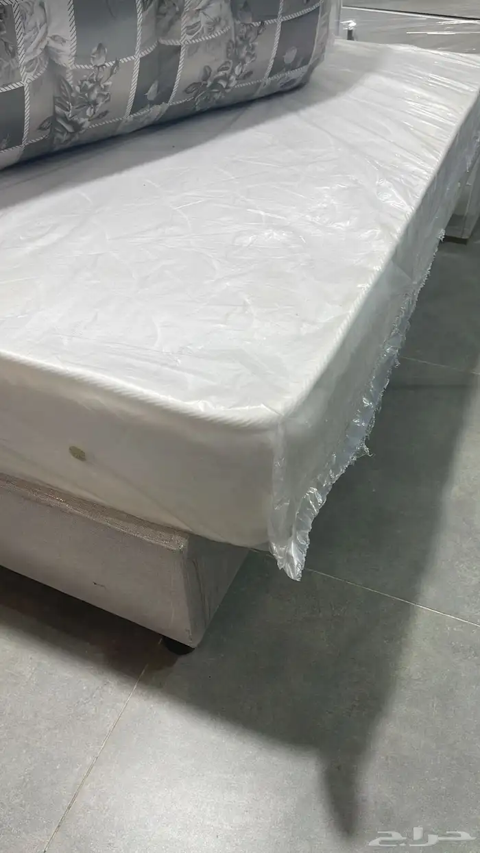 أسرة حديد - دواليب خشب تفصيل   سراير خشب 22