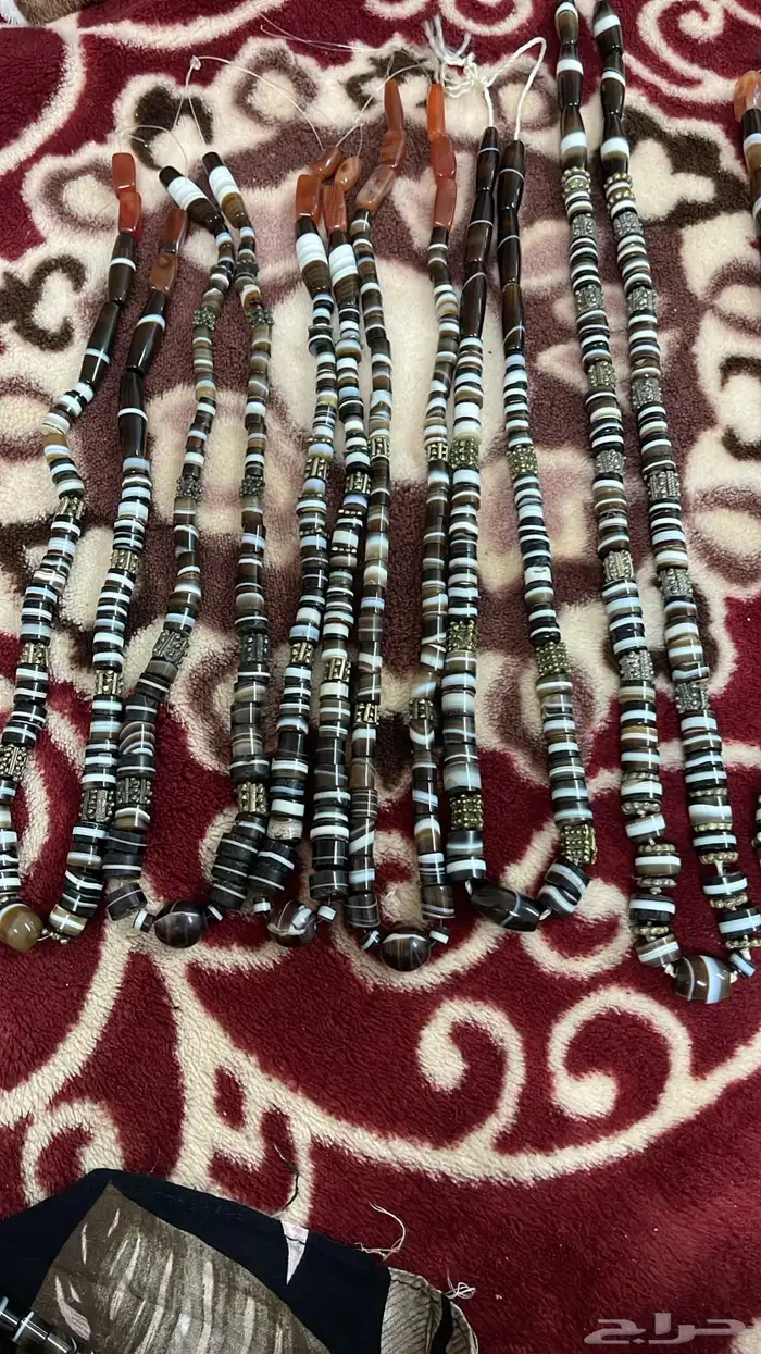 للبيع قلايد ظفار من القديم جدا 1