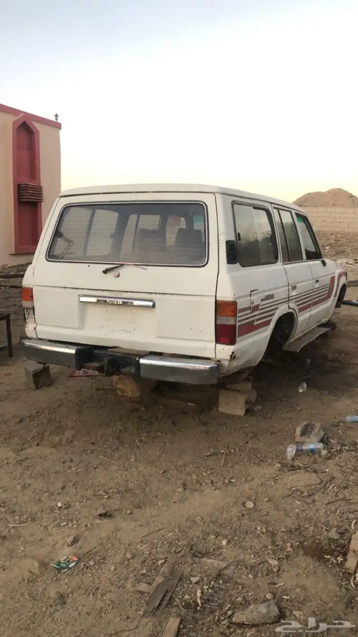 صالون لاند كروزل 1987 للبيع بحالة الوكاله البيع قطع فقط 4